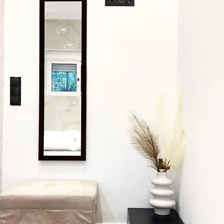 Luxury White Interior Apartment *